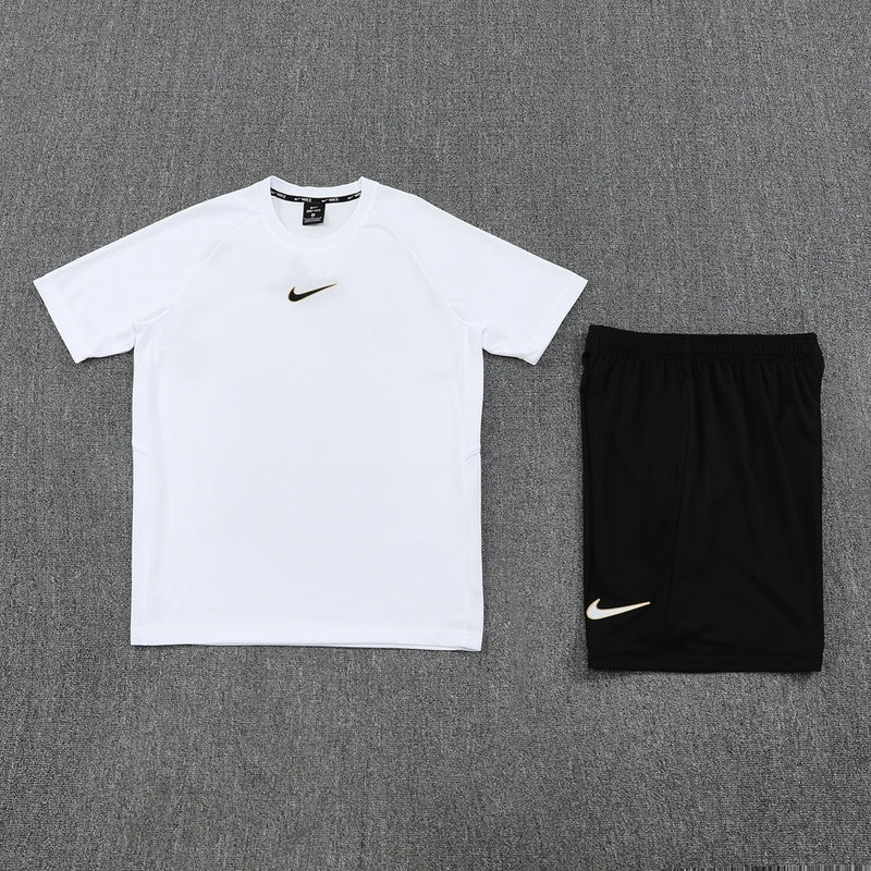 Conjunto Casual Nike - Branco e Preto