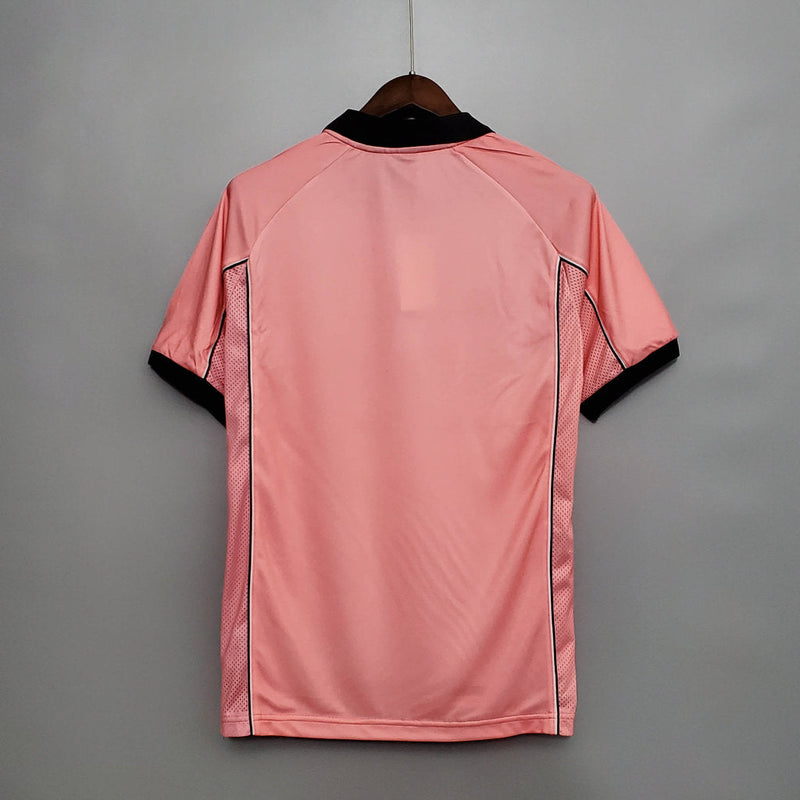 Camisa Juventus Retrô 1997/1998 Rosa e Preto - Kappa