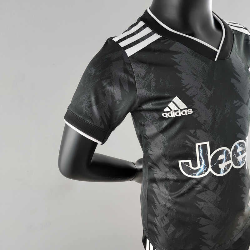 Kit Infantil Juventus II 22/23 Adidas - Preto e Branco